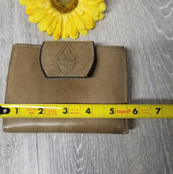 Embossed Rolfs cowhide wallet - Picture 13 of 16